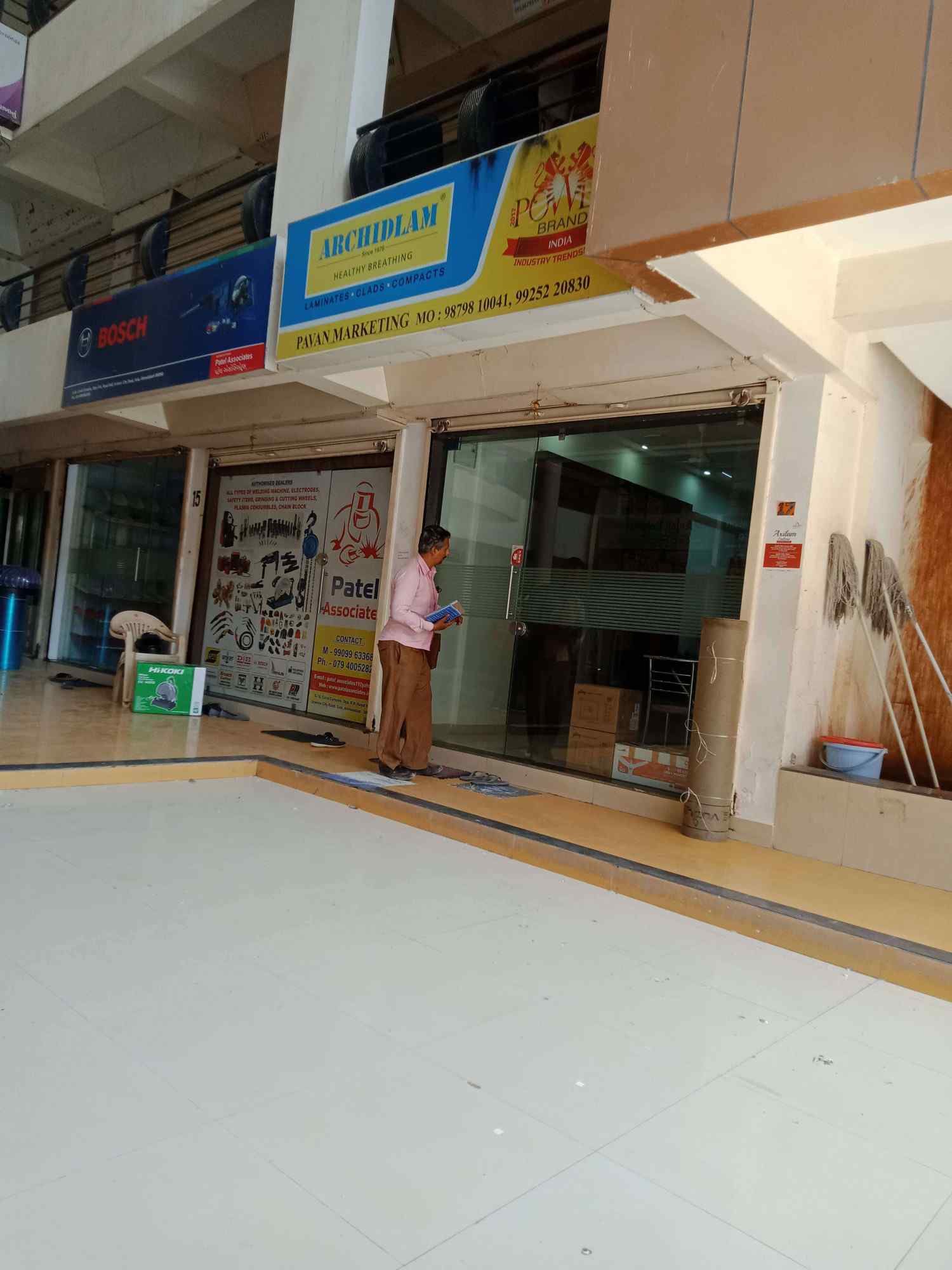 Merchant Business Image