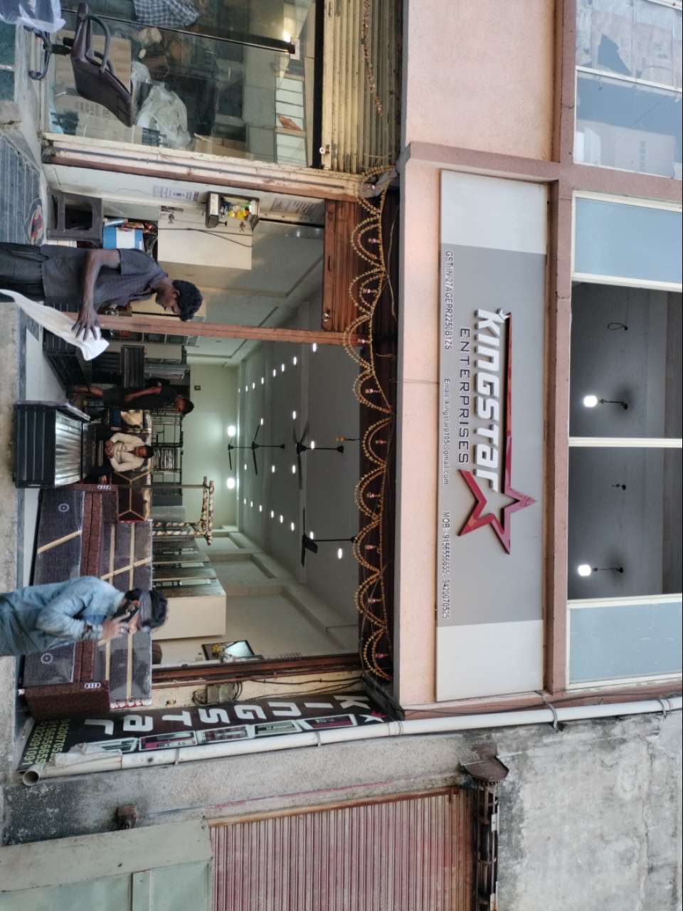 Merchant Business Image