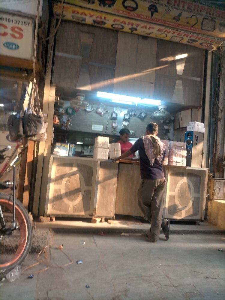 Merchant Business Image