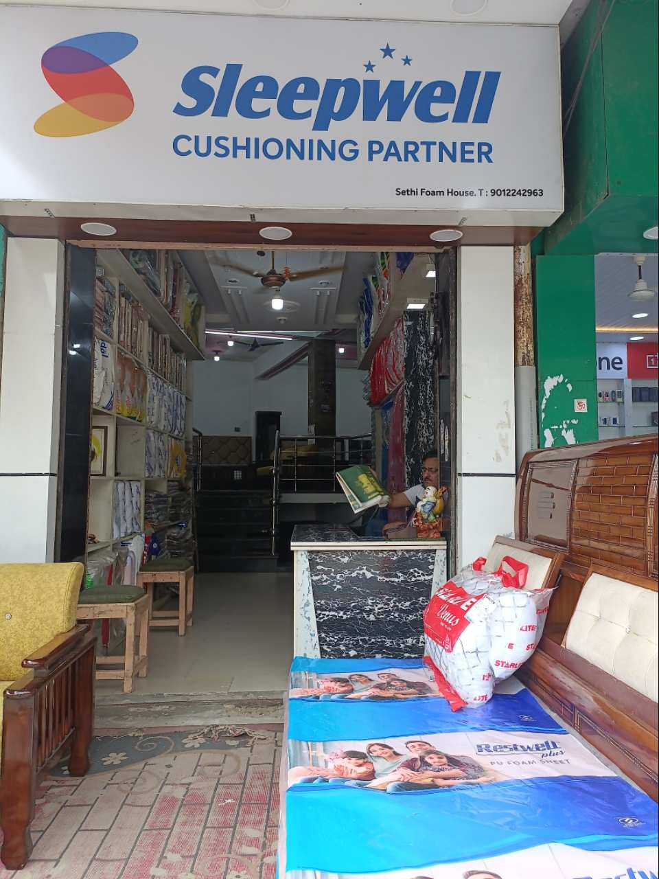 Merchant Business Image